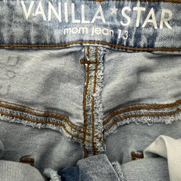 Vanilla Star Light Wash Distressed Mom Jeans - Picture 5 of 6